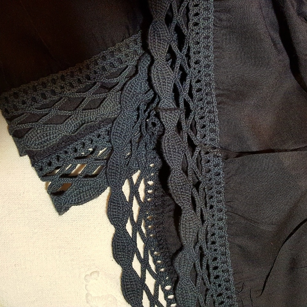Dress - Picture 3 of 4